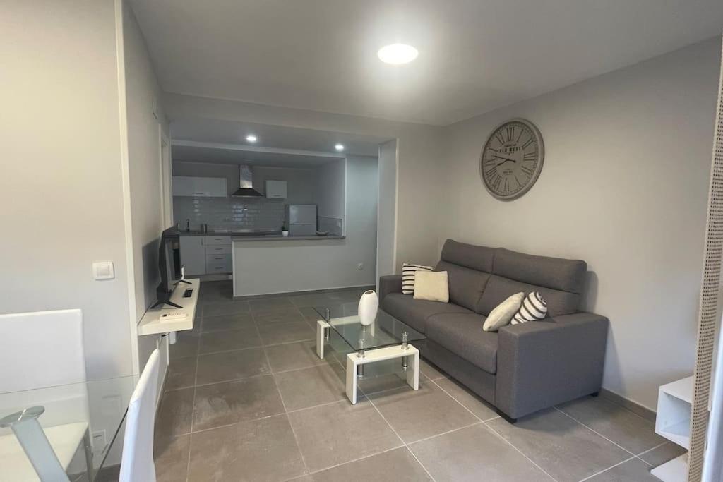 Apartamento Moderno Y Coqueto En Playa San Juan لقنت المظهر الخارجي الصورة