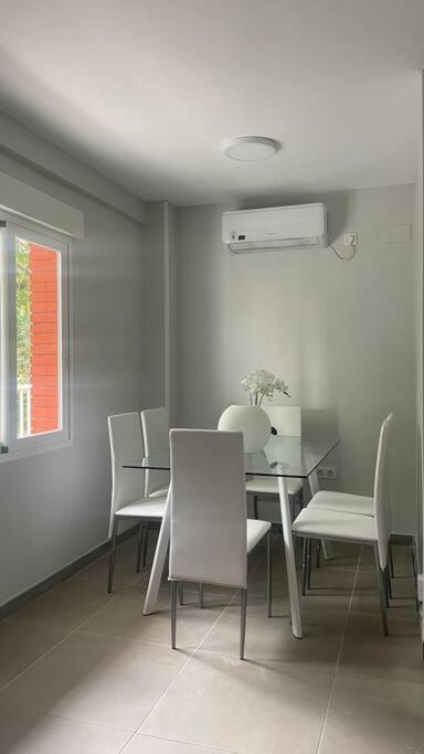 Apartamento Moderno Y Coqueto En Playa San Juan لقنت المظهر الخارجي الصورة