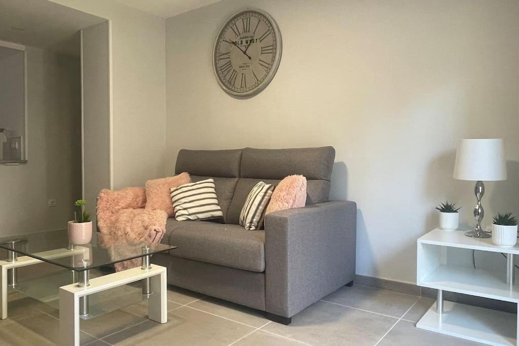 Apartamento Moderno Y Coqueto En Playa San Juan لقنت المظهر الخارجي الصورة